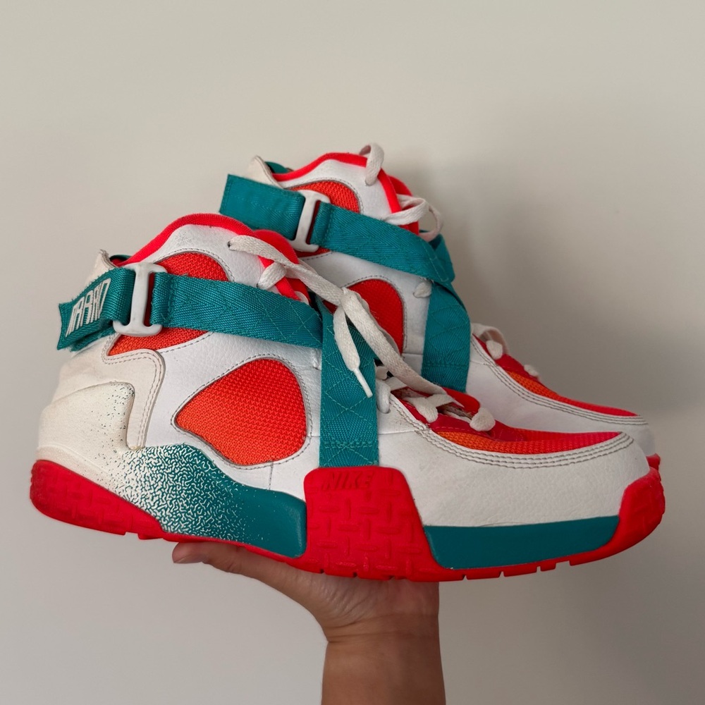 Nike Air Raid (Laser Crimson/Turbo Green)